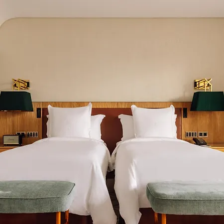 Four Seasons Hotel Ritz Lisbon Exterior photo